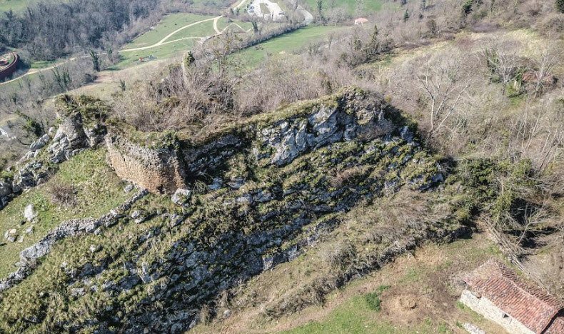 Castillo de Alesga, Spain